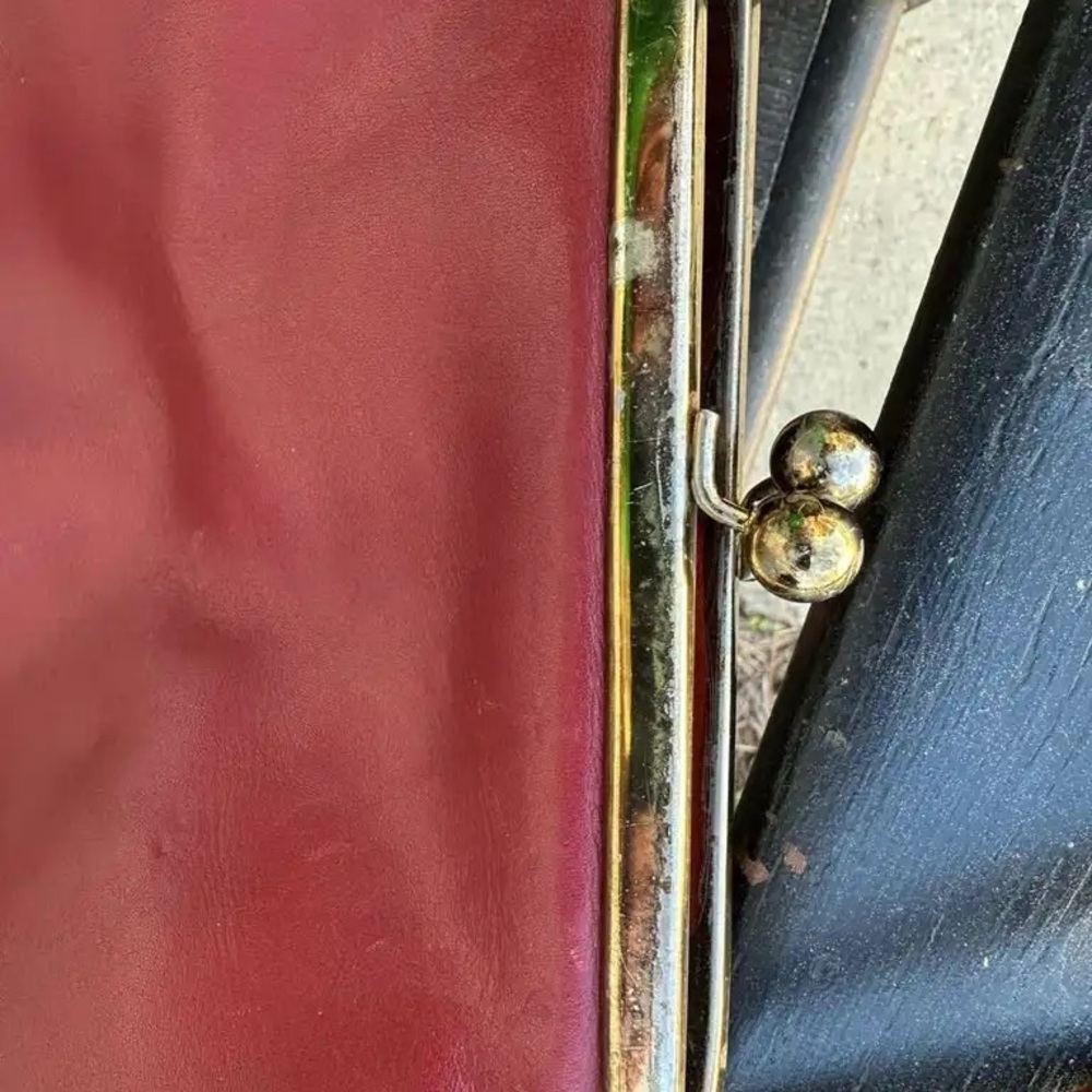 Etienne Aigner Burgundy Shoulder Bag with Gold Details - Picture 4 of 6